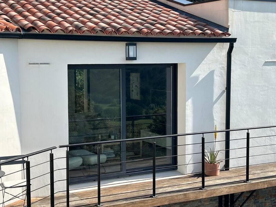 Belle Maison Contemporaine Ampus Ngoại thất bức ảnh